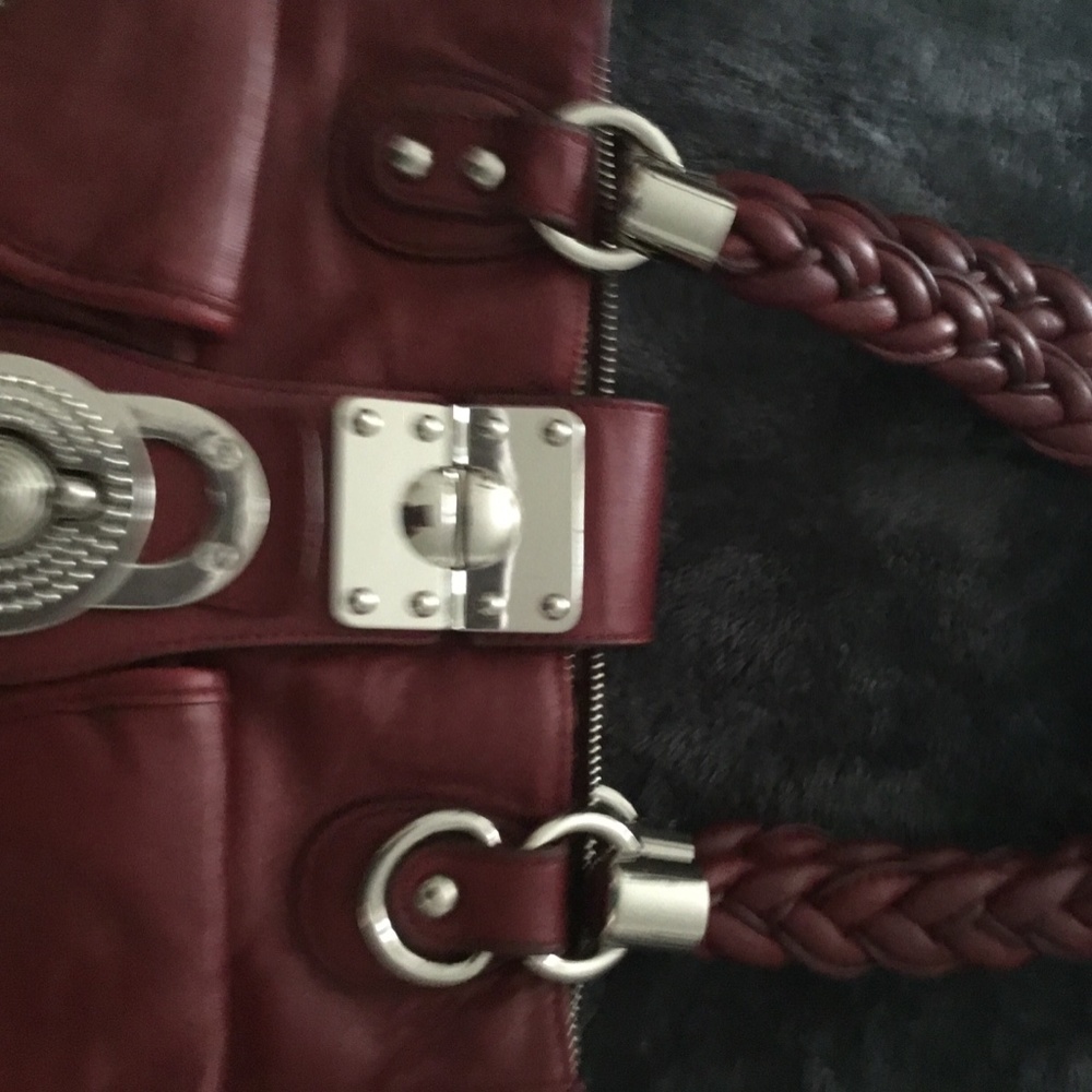 Handbag - Picture 2 of 3